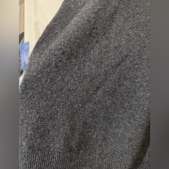 J. Crew Men's Dark Gray Crewneck Sweater size large - Picture 8 of 9